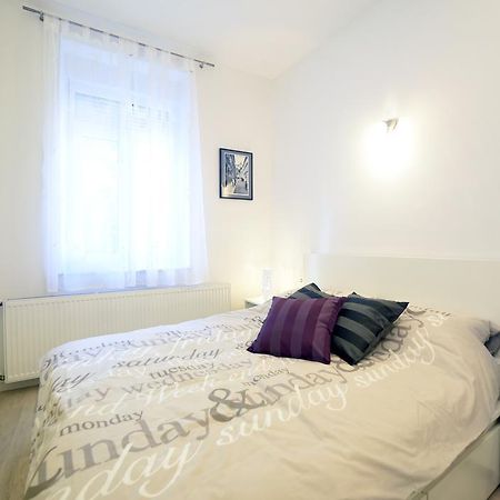 Cosy Central Apartment Zagreb Exteriör bild